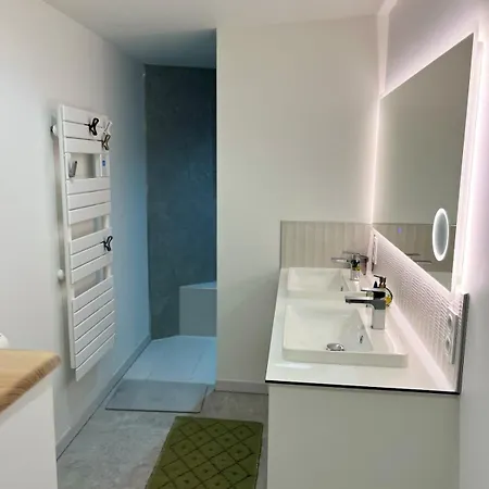 Cypres De L'ocean * Angles (Vendee)